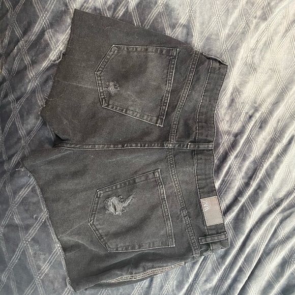 ZARA black denim shorts - Picture 2 of 2